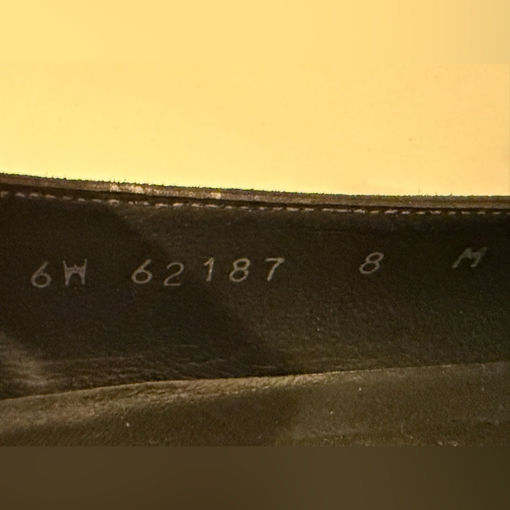 Stuart Weitzman Black Suede Kitten Heel Loafers Size 8 Classic Chic - Picture 16 of 16